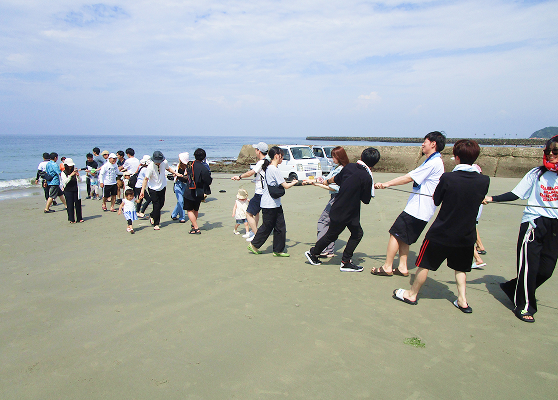バス旅行（地引網体験など）